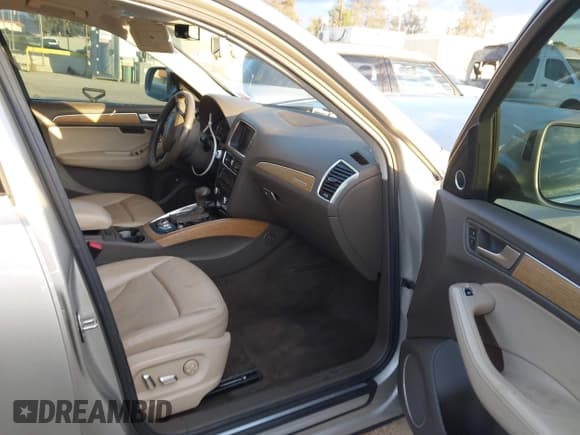 ✅ 2013 Audi Q5 Prestige • VIN: WA1WGBFP1DA047411 • Lot: 43744849. Listed on IAAI with 130,334 mi. Free auction sales archive from the USA and detailed vehicle history report at DreamBid. Image 5.