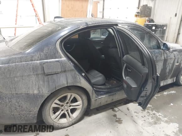 ✅ 2008 BMW 3 Series 328xi • VIN: WBAVC93528K037699 • Lot: 43634683. Wystawiony na IAAI z przebiegiem 143 531 mil. Bezpłatny archiwum sprzedaży aukcyjnych z USA i szczegółowy raport historii pojazdu na DreamBid. Zdjęcie 8.