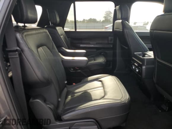 ✅ 2018 Ford Expedition Max Limited • VIN: 1FMJK2AT8JEA57100 • Lot: 70382635. Wystawiony na Copart z przebiegiem 104 287 mil. Bezpłatny archiwum sprzedaży aukcyjnych z USA i szczegółowy raport historii pojazdu na DreamBid. Zdjęcie 11.