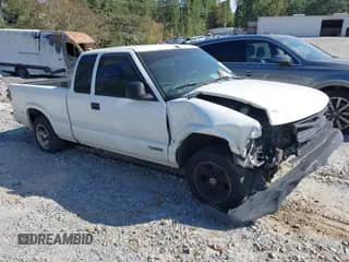 1998 Chevrolet S-10 LS с VIN 1GCCS19X6W8196808, выставлен на аукционе IAAI как лот 43146626 с пробегом 266 201 миль миль и . История ставок и продаж доступна на DreamBid. Изображение 1.