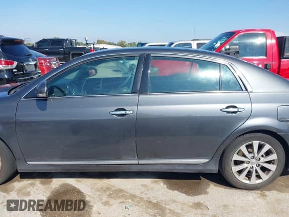 ✅ 2011 Toyota Avalon • VIN: 4T1BK3DBXBU391570 • Lot: 43542019. Wystawiony na IAAI z przebiegiem 180 937 mil. Bezpłatny archiwum sprzedaży aukcyjnych z USA i szczegółowy raport historii pojazdu na DreamBid. Zdjęcie 14.