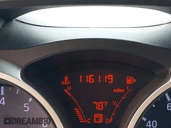 ✅ 2012 Nissan Juke SL • VIN: JN8AF5MR4CT107262 • Lot: 42093806. Wystawiony na IAAI z przebiegiem 116 119 mil. Bezpłatny archiwum sprzedaży aukcyjnych z USA i szczegółowy raport historii pojazdu na DreamBid. Zdjęcie 15.