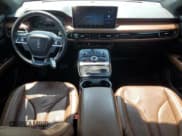 ✅ 2021 Lincoln Nautilus Reserve • VIN: 2LMPJ8K92MBL12248 • Lot: 59889885. Wystawiony na Copart z przebiegiem 59 139 mil. Bezpłatny archiwum sprzedaży aukcyjnych z USA i szczegółowy raport historii pojazdu na DreamBid. Zdjęcie 8.