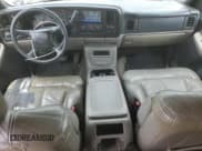 ✅ 2002 Chevrolet Tahoe LS • VIN: 1GNEK13Z52R156282 • Lot: 62171635. Listed on Copart with 284,485 mi. Free auction sales archive from the USA and detailed vehicle history report at DreamBid. Image 8.