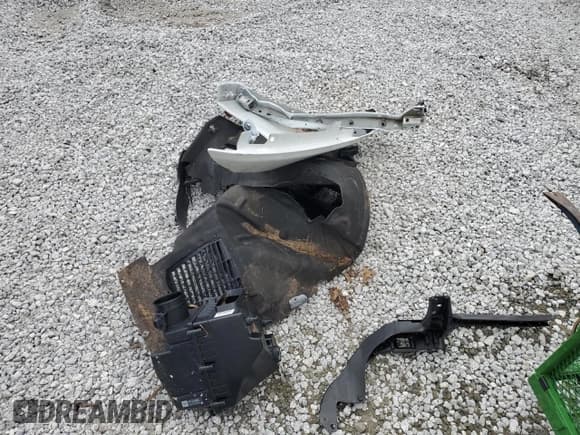 ✅ 2022 Jaguar XF R-Dynamic SE • VIN: SAJBL4GX5NCY91887 • Лот: 68180464. Опубликован ранее на Copart с пробегом 6 496 миль. Бесплатный доступ к архиву аукционных продаж из США и подробный отчёт об истории автомобиля на DreamBid. Изображение 12.