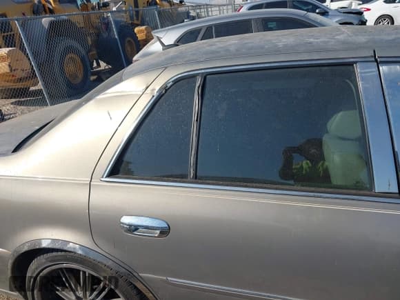 ✅ 2007 Cadillac DTS Luxury II • VIN: 1G6KD57YX7U141170 • Lot: 43416693. Listed on IAAI with 142,190 mi. Free auction sales archive from the USA and detailed vehicle history report at DreamBid. Image 12.