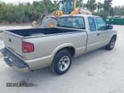 ✅ 2000 Chevrolet S-10 LS • VIN: 1GCCS1942YK156897 • Лот: 41709047. Опубликован ранее на IAAI с пробегом 131 331 миль. Бесплатный доступ к архиву аукционных продаж из США и подробный отчёт об истории автомобиля на DreamBid. Изображение 4.