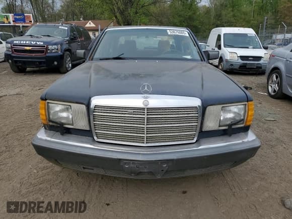 ✅ 1988 Mercedes-Benz 560 • VIN: WDBCA39D5JA386880 • Lot: 53676005. Listed on Copart with 206,155 mi. Free auction sales archive from the USA and detailed vehicle history report at DreamBid. Image 5.
