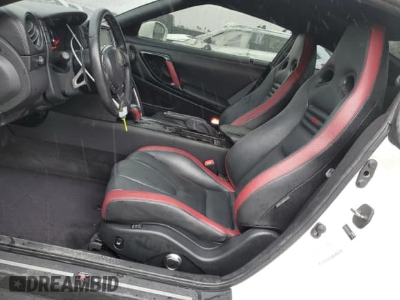 ✅ 2013 Nissan GT-R Premium • VIN: JN1AR5EF6DM261302 • Лот: 45334815. Опубликован ранее на Copart с пробегом 29 009 миль. Бесплатный доступ к архиву аукционных продаж из США и подробный отчёт об истории автомобиля на DreamBid. Изображение 7.