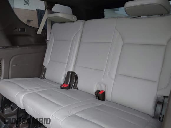 ✅ 2021 GMC Yukon XL SLT • VIN: 1GKS2GKT8MR449693 • Лот: 41771522. Опубликован ранее на IAAI с пробегом 61 922 миль. Бесплатный доступ к архиву аукционных продаж из США и подробный отчёт об истории автомобиля на DreamBid. Изображение 18.