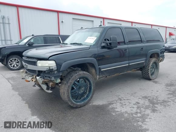 ✅ 2003 Chevrolet Suburban LT • VIN: 1GNFK16Z63J315083 • Лот: 41552845. Опубликован ранее на IAAI с пробегом Не указан. Бесплатный доступ к архиву аукционных продаж из США и подробный отчёт об истории автомобиля на DreamBid. Изображение 2.