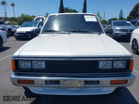 ✅ 1986 Nissan 720 • VIN: JN6ND06S6GW109456 • Lot: 42944828. Wystawiony na IAAI z przebiegiem 137 049 mil. Bezpłatny archiwum sprzedaży aukcyjnych z USA i szczegółowy raport historii pojazdu na DreamBid. Zdjęcie 12.