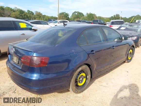 ✅ 2014 Volkswagen Jetta SE • VIN: 3VWD17AJ7EM246205 • Lot: 43349729. Wystawiony na IAAI z przebiegiem 148 660 mil. Bezpłatny archiwum sprzedaży aukcyjnych z USA i szczegółowy raport historii pojazdu na DreamBid. Zdjęcie 4.