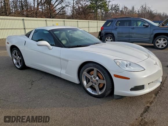 ✅ 2007 Chevrolet Corvette • VIN: 1G1YY26U575129794 • Lot: 93957175. Wystawiony na Copart z przebiegiem 39 968 mil. Bezpłatny archiwum sprzedaży aukcyjnych z USA i szczegółowy raport historii pojazdu na DreamBid. Zdjęcie 4.