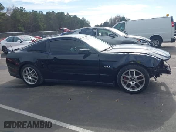 ✅ 2012 Ford Mustang GT Premium • VIN: 1ZVBP8CF1C5281488 • Lot: 43796307. Listed on IAAI with 91,501 mi. Free auction sales archive from the USA and detailed vehicle history report at DreamBid. Image 14.