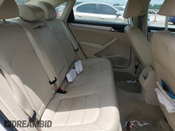 ✅ 2012 Volkswagen Passat SE • VIN: 1VWBP7A30CC071964 • Lot: 61107615. Listed on Copart with 197,209 mi. Free auction sales archive from the USA and detailed vehicle history report at DreamBid. Image 10.