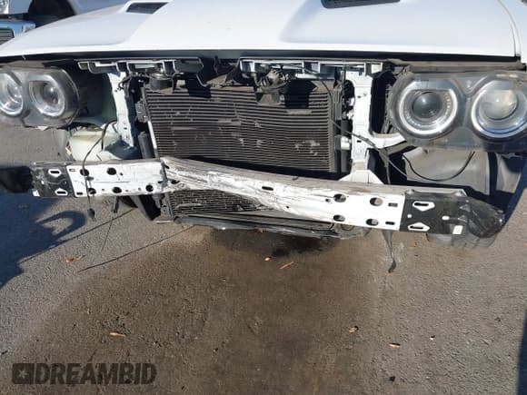 ✅ 2018 Dodge Challenger SXT Plus • VIN: 2C3CDZAG0JH219995 • Lot: 43752117. Listed on IAAI with 110,106 mi. Free auction sales archive from the USA and detailed vehicle history report at DreamBid. Image 6.