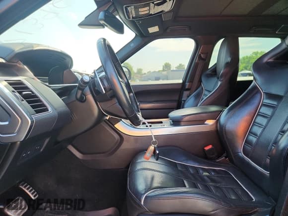 ✅ 2016 Land Rover Range Rover Sport SVR • VIN: SALWZ2EF1GA590022 • Lot: 63713965. Wystawiony na Copart z przebiegiem 163 633 mil. Bezpłatny archiwum sprzedaży aukcyjnych z USA i szczegółowy raport historii pojazdu na DreamBid. Zdjęcie 7.