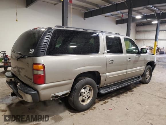 ✅ 2003 Chevrolet Suburban LT • VIN: 1GNFK16Z53J282237 • Lot: 56275545. Listed on Copart with 129,384 mi. Free auction sales archive from the USA and detailed vehicle history report at DreamBid. Image 3.