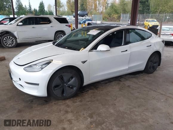 ✅ 2020 Tesla Model 3 Long Range • VIN: 5YJ3E1EB4LF665293 • Lot: 43622344. Wystawiony na IAAI z przebiegiem 57 908 mil. Bezpłatny archiwum sprzedaży aukcyjnych z USA i szczegółowy raport historii pojazdu na DreamBid. Zdjęcie 17.