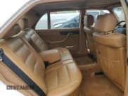 ✅ 1991 Mercedes-Benz 560 • VIN: WDBCA39E4MA564369 • Лот: 60722405. Опубликован ранее на Copart с пробегом 122 325 миль. Бесплатный доступ к архиву аукционных продаж из США и подробный отчёт об истории автомобиля на DreamBid. Изображение 10.