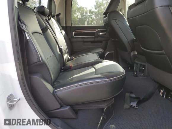 ✅ 2024 Ram 2500 Laramie • VIN: 3C6UR5FL0RG355174 • Lot: 82612145. Listed on Copart with 22,099 mi. Free auction sales archive from the USA and detailed vehicle history report at DreamBid. Image 10.