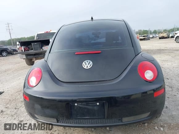 ✅ 2006 Volkswagen Beetle • VIN: 3VWPW31C36M406543 • Лот: 42279407. Опубликован ранее на IAAI с пробегом 113 208 миль. Бесплатный доступ к архиву аукционных продаж из США и подробный отчёт об истории автомобиля на DreamBid. Изображение 16.