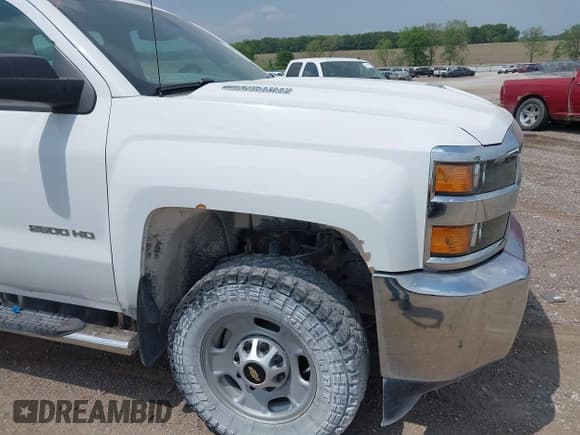 ✅ 2017 Chevrolet Silverado 2500HD Work Truck • VIN: 1GC1KUEY0HF217335 • Lot: 42310735. Listed on IAAI with 107,781 mi. Free auction sales archive from the USA and detailed vehicle history report at DreamBid. Image 18.