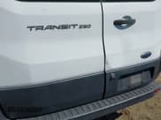 ✅ 2017 Ford Transit • VIN: 1FTYR1YM9HKB10986 • Лот: 43583834. Опубликован ранее на IAAI с пробегом 208 108 миль. Бесплатный доступ к архиву аукционных продаж из США и подробный отчёт об истории автомобиля на DreamBid. Изображение 17.