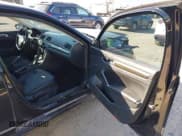 ✅ 2016 Volkswagen Passat SE • VIN: 1VWBT7A34GC010215 • Лот: 42990784. Опубликован ранее на IAAI с пробегом 84 834 миль. Бесплатный доступ к архиву аукционных продаж из США и подробный отчёт об истории автомобиля на DreamBid. Изображение 5.