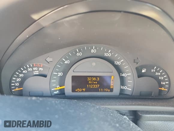 ✅ 2004 Mercedes-Benz C 320 • VIN: WDBRF84J54F490413 • Lot: 91112865. Wystawiony na Copart z przebiegiem 112 337 mil. Bezpłatny archiwum sprzedaży aukcyjnych z USA i szczegółowy raport historii pojazdu na DreamBid. Zdjęcie 9.