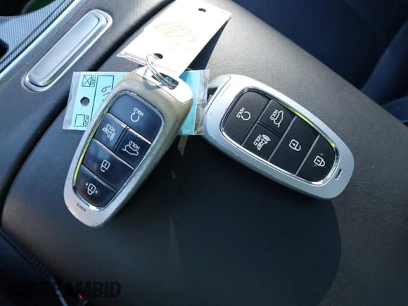 ✅ 2022 Hyundai Santa Fe SEL • VIN: 5NMS34AJ0NH400484 • Lot: 43658792. Listed on IAAI with 120,931 mi. Free auction sales archive from the USA and detailed vehicle history report at DreamBid. Image 11.