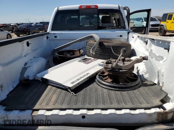 ✅ 2014 GMC Sierra 1500 SLT • VIN: 3GTP1VEC2EG189586 • Лот: 56649455. Опубликован ранее на Copart с пробегом 177 051 миль. Бесплатный доступ к архиву аукционных продаж из США и подробный отчёт об истории автомобиля на DreamBid. Изображение 12.