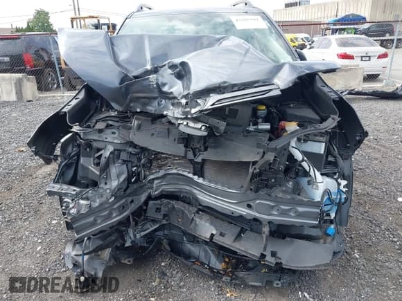 ✅ 2022 Subaru Forester Limited • VIN: JF2SKAPC1NH495263 • Lot: 43285581. Listed on IAAI with 45,098 mi. Free auction sales archive from the USA and detailed vehicle history report at DreamBid. Image 6.