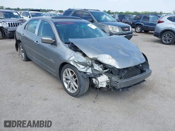 ✅ 2008 Mercury Milan Premier • VIN: 3MEHM081X8R666734 • Lot: 42034075. Listed on IAAI with 141,434 mi. Free auction sales archive from the USA and detailed vehicle history report at DreamBid. Image 1.