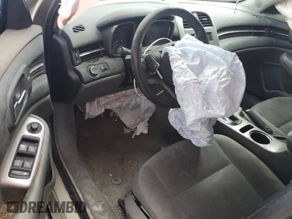 2014 Chevrolet Malibu LS z VIN 1G11B5SL7EF106252, wystawiony jako Copart lot #85887485 z przebiegiem 143 559 mil mil oraz Szkoda całkowita • Salvage title. Historia ofert i sprzedaży dostępna na DreamBid. Obrazek 8.