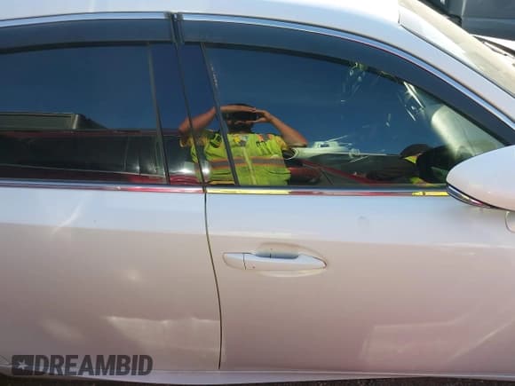 ✅ 2017 Lexus IS 200t • VIN: JTHBA1D28H5056840 • Lot: 42772427. Wystawiony na IAAI z przebiegiem 111 914 mil. Bezpłatny archiwum sprzedaży aukcyjnych z USA i szczegółowy raport historii pojazdu na DreamBid. Zdjęcie 13.