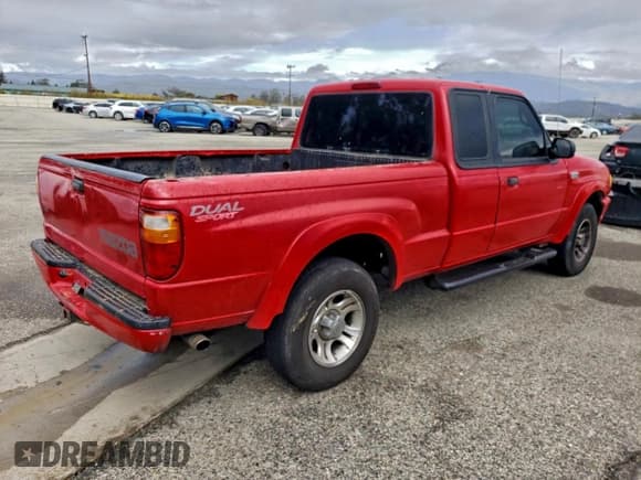 ✅ 2002 Mazda B-Series DS • VIN: 4F4YR16U32TM05299 • Лот: 93825075. Опубликован ранее на Copart с пробегом 268 160 миль. Бесплатный доступ к архиву аукционных продаж из США и подробный отчёт об истории автомобиля на DreamBid. Изображение 3.