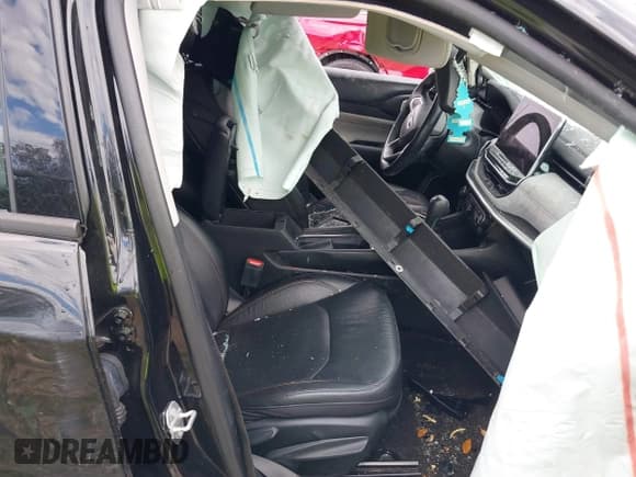 ✅ 2022 Jeep Compass Latitude Lux • VIN: 3C4NJDFB1NT118412 • Lot: 41115850. Listed on IAAI with Not provided. Free auction sales archive from the USA and detailed vehicle history report at DreamBid. Image 5.