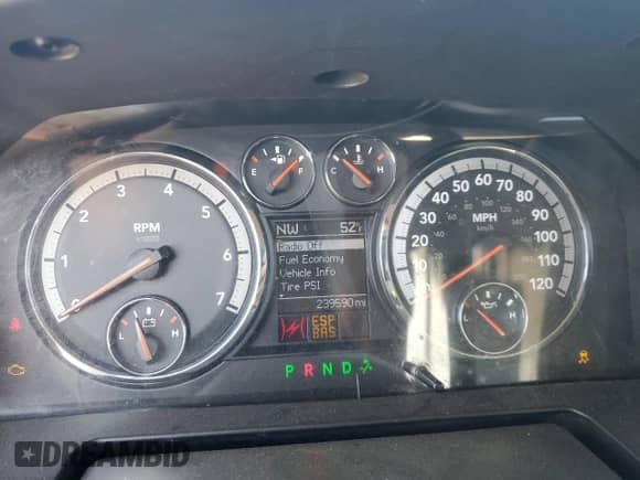 ✅ 2010 Dodge 1500 SLT • VIN: 1D7RV1CT6AS227368 • Лот: 75724004. Размещён на Copart с пробегом 239 590 миль миль. Получите бесплатный доступ к архиву аукционных продаж из США и посмотрите подробный отчёт об истории автомобиля на DreamBid. Изображение 9.