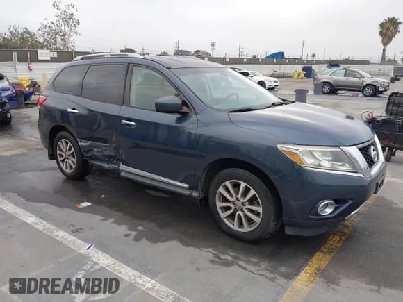 ✅ 2014 Nissan Pathfinder S • VIN: 5N1AR2MN3EC672678 • Lot: 43227746. Listed on IAAI with 100,271 mi. Free auction sales archive from the USA and detailed vehicle history report at DreamBid. Image 1.