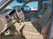 ✅ 2013 Chevrolet Tahoe LT • VIN: 1GNSCBE05DR281032 • Лот: 94779925. Опубликован ранее на Copart с пробегом 117 867 миль. Бесплатный доступ к архиву аукционных продаж из США и подробный отчёт об истории автомобиля на DreamBid. Изображение 7.