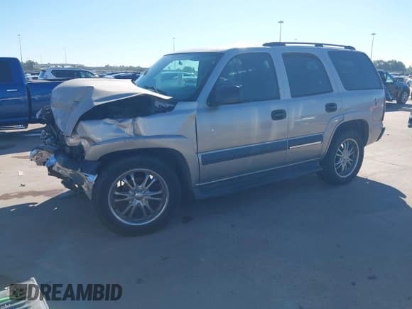 ✅ 2004 Chevrolet Tahoe LS • VIN: 1GNEC13Z84R133773 • Lot: 43608991. Listed on IAAI with 245,270 mi. Free auction sales archive from the USA and detailed vehicle history report at DreamBid. Image 2.