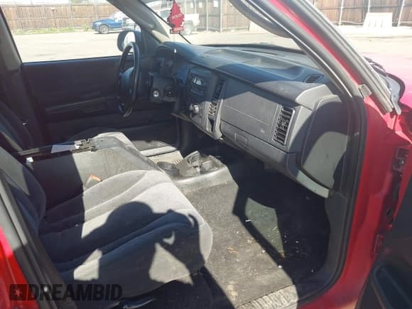 ✅ 2004 Dodge Dakota SLT • VIN: 1D7HG48N14S542424 • Lot: 43278898. Wystawiony na IAAI z przebiegiem Nie podano. Bezpłatny archiwum sprzedaży aukcyjnych z USA i szczegółowy raport historii pojazdu na DreamBid. Zdjęcie 5.