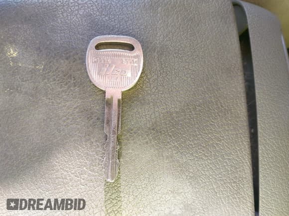 ✅ 2004 Chevrolet Colorado 1SE LS Z71 • VIN: 1GCDS136148199519 • Лот: 43466395. Опубликован ранее на IAAI с пробегом 398 108 миль. Бесплатный доступ к архиву аукционных продаж из США и подробный отчёт об истории автомобиля на DreamBid. Изображение 11.