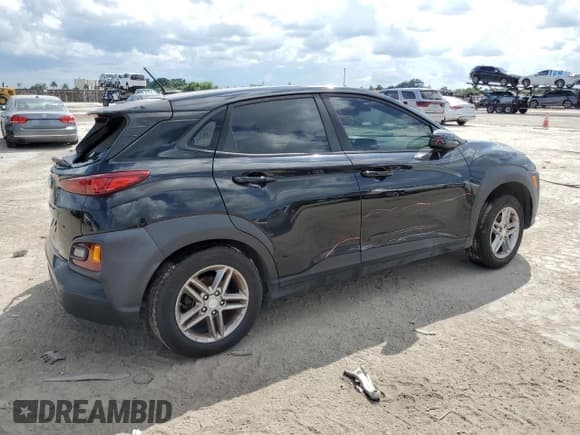 ✅ 2019 Hyundai Kona SE • VIN: KM8K12AA5KU240645 • Лот: 72412554. Опубликован ранее на Copart с пробегом 93 460 миль. Бесплатный доступ к архиву аукционных продаж из США и подробный отчёт об истории автомобиля на DreamBid. Изображение 3.