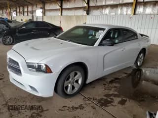 ✅ 2013 Dodge Charger SE • VIN: 2C3CDXBG1DH628305 • Lot: 82633525. Wystawiony na Copart z przebiegiem 177 611 mil. Bezpłatny archiwum sprzedaży aukcyjnych z USA i szczegółowy raport historii pojazdu na DreamBid. Zdjęcie 1.