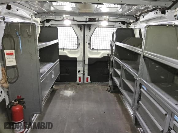 ✅ 2017 Ford Transit • VIN: 1FTYE1ZM0HKB35141 • Lot: 66254285. Wystawiony na Copart z przebiegiem 173 002 mil. Bezpłatny archiwum sprzedaży aukcyjnych z USA i szczegółowy raport historii pojazdu na DreamBid. Zdjęcie 10.