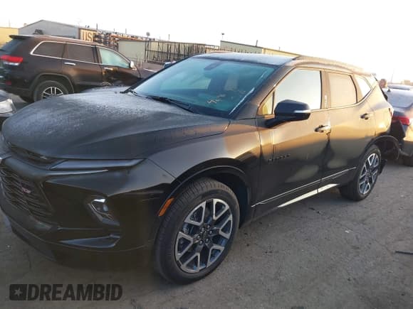 ✅ 2024 Chevrolet Blazer RS • VIN: 3GNKBERS5RS185728 • Lot: 40614552. Listed on IAAI with 7,740 mi. Free auction sales archive from the USA and detailed vehicle history report at DreamBid. Image 17.