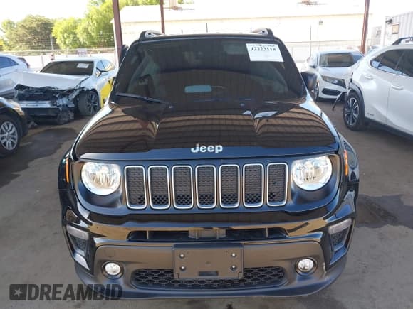 ✅ 2022 Jeep Renegade Latitude • VIN: ZACNJDB10NPN44657 • Lot: 42223118. Listed on IAAI with 20,947 mi. Free auction sales archive from the USA and detailed vehicle history report at DreamBid. Image 13.